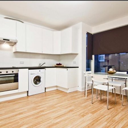 Private Room Close To Leeds University And City Centre Exterior foto